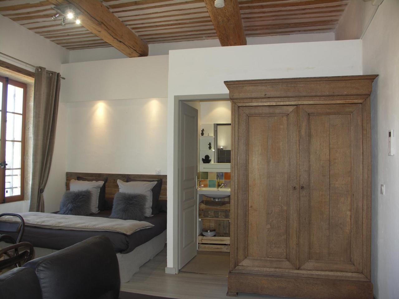 Domaine Saint Martin Hotel Valliguieres Exterior photo