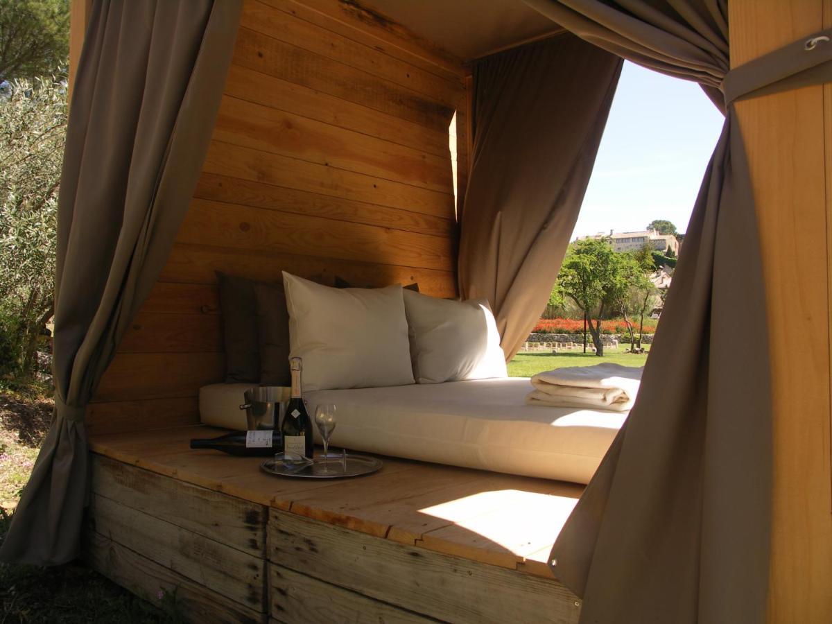 Domaine Saint Martin Hotel Valliguieres Exterior photo