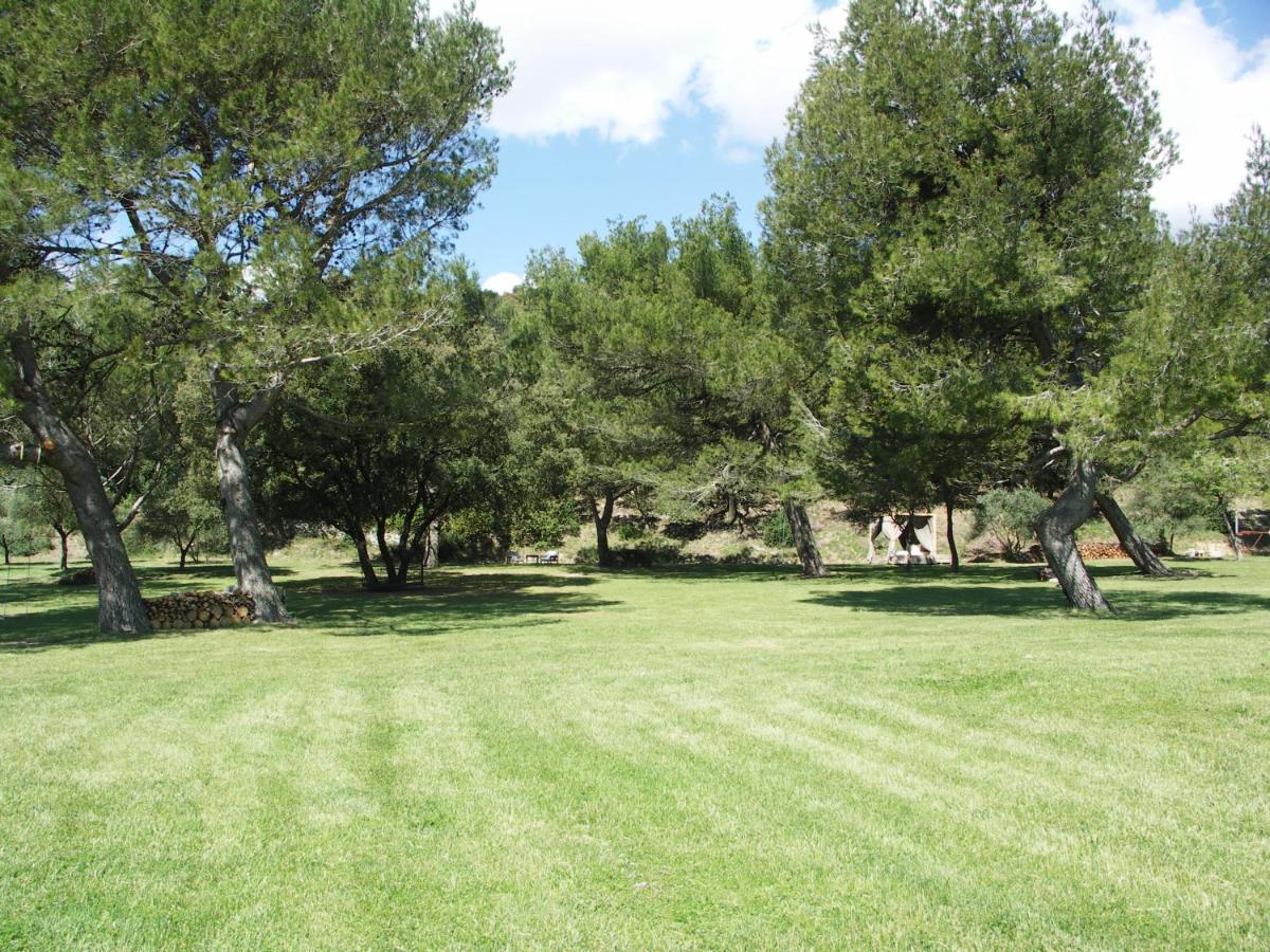 Domaine Saint Martin Hotel Valliguieres Exterior photo